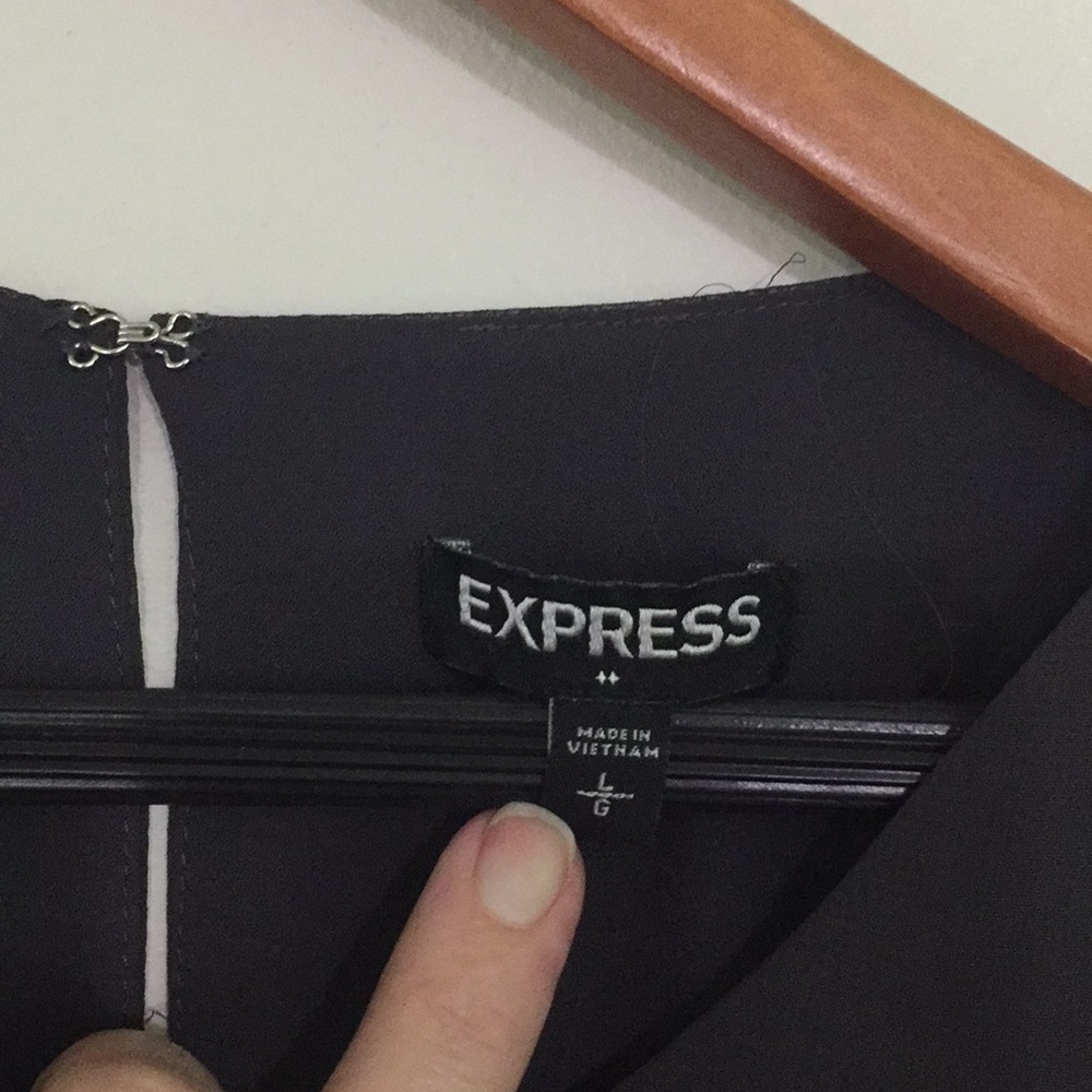 Express Top- Like New! Only Worn 2x! - image 3